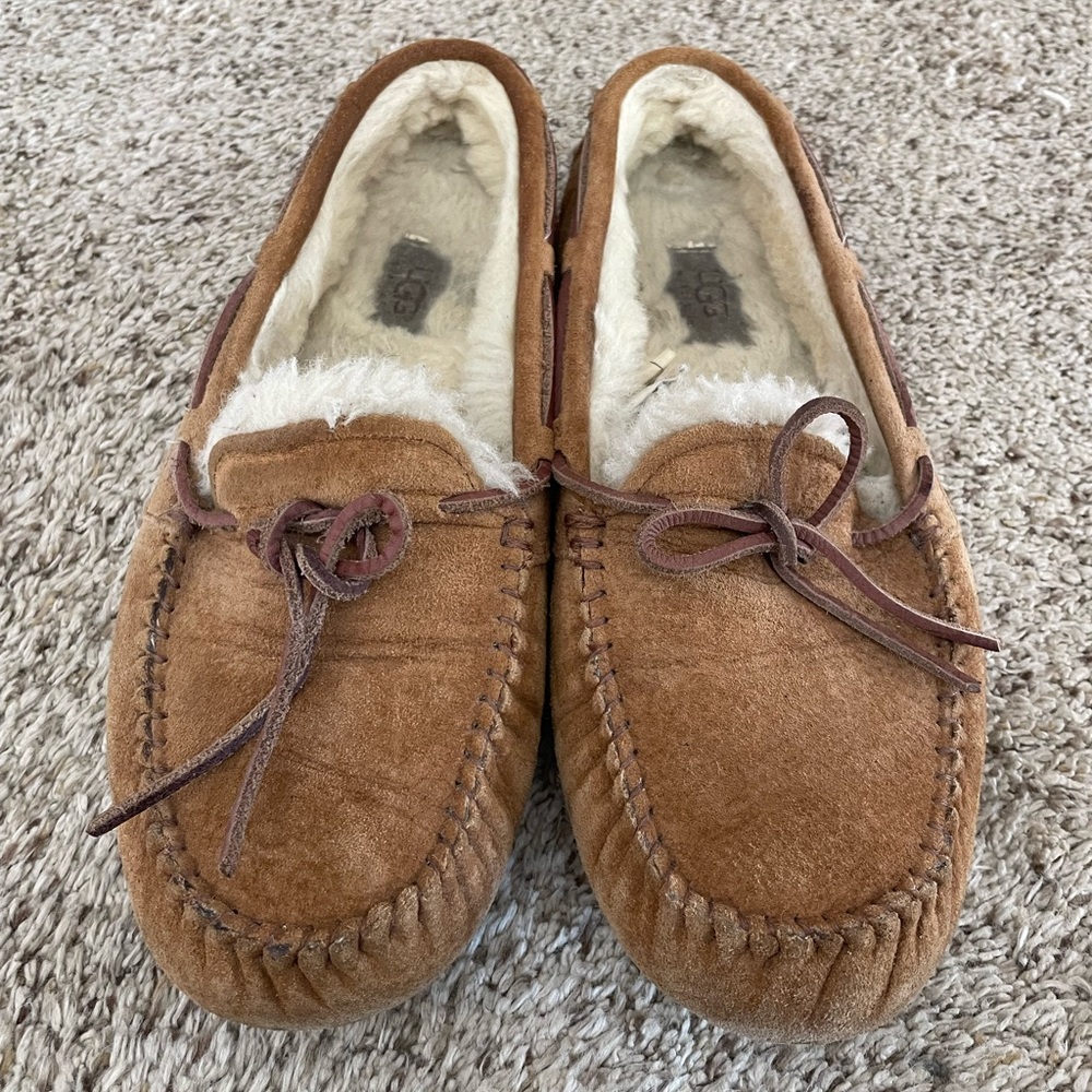 UGG Dakota slipper